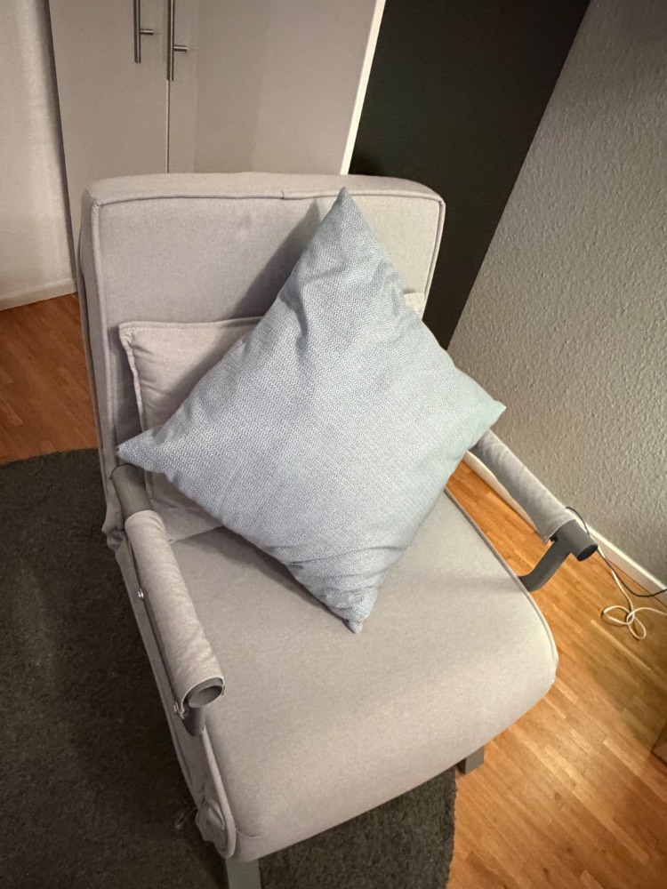 (Folding Sofa-bed)Verwandelbarer Sessel in Hellgrau