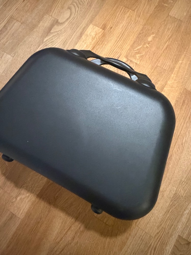 Wie neu! kleiner Schwarzer  Hartschalenkoffer