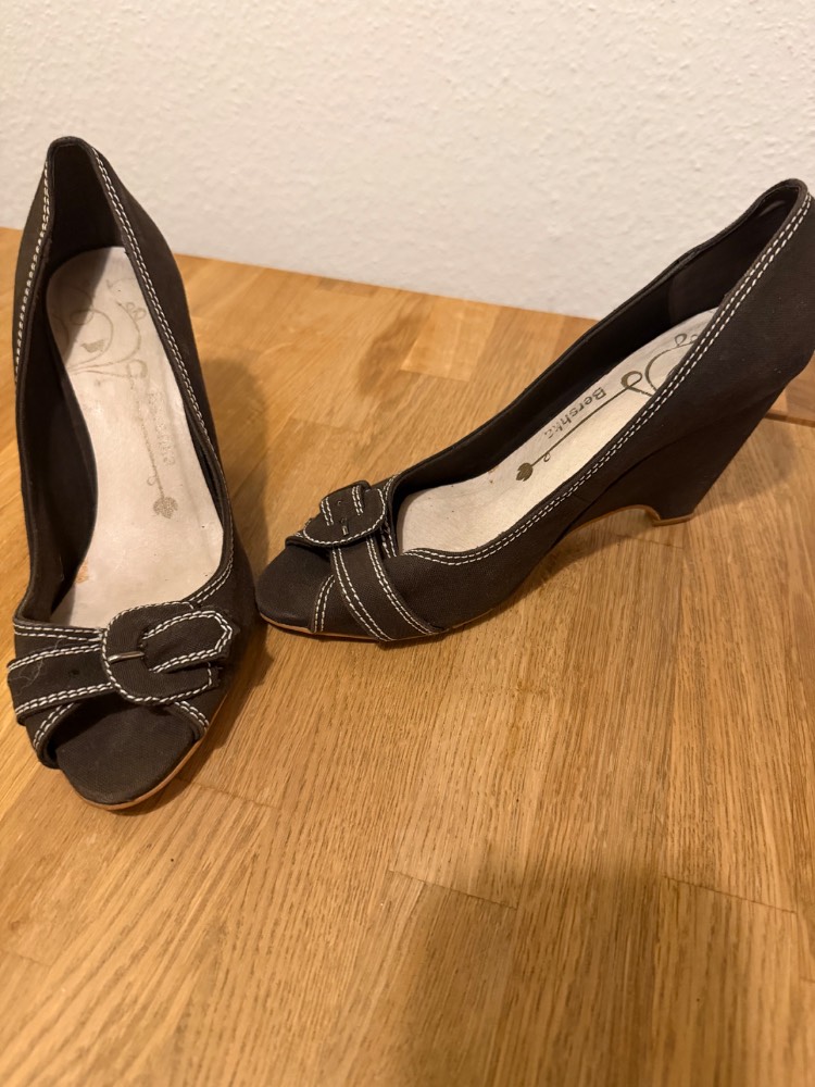 Damen-Keilabsatzschuhe mit Schleife Gr. 39