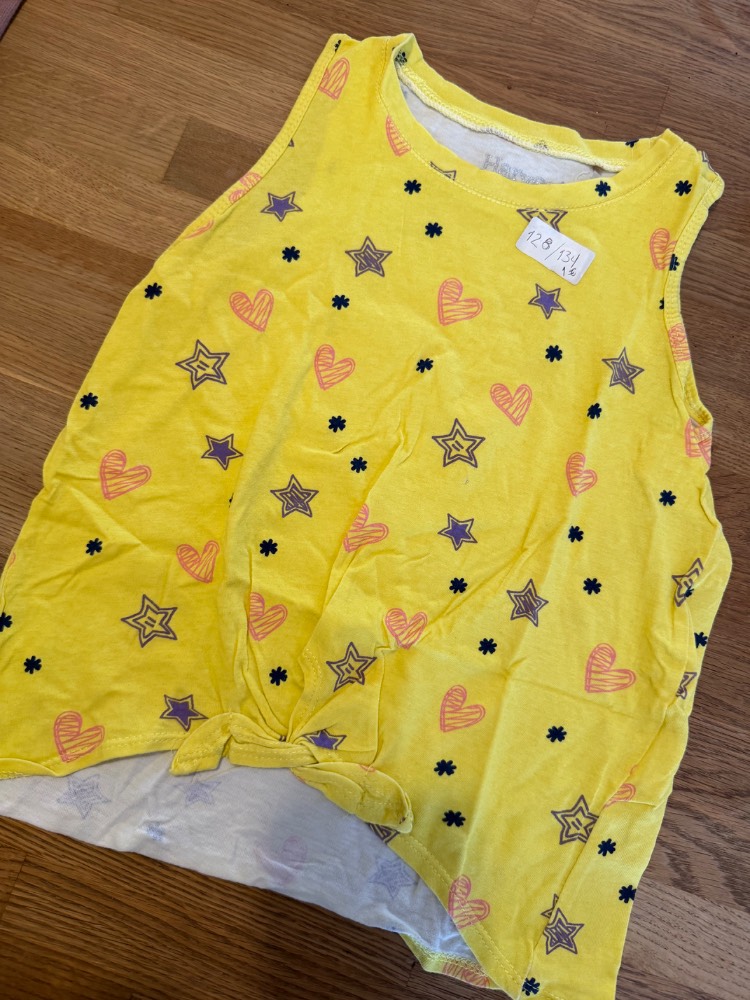 Gelbes Kinder Tanktop mit Sternen und Herzen Gr 134/140